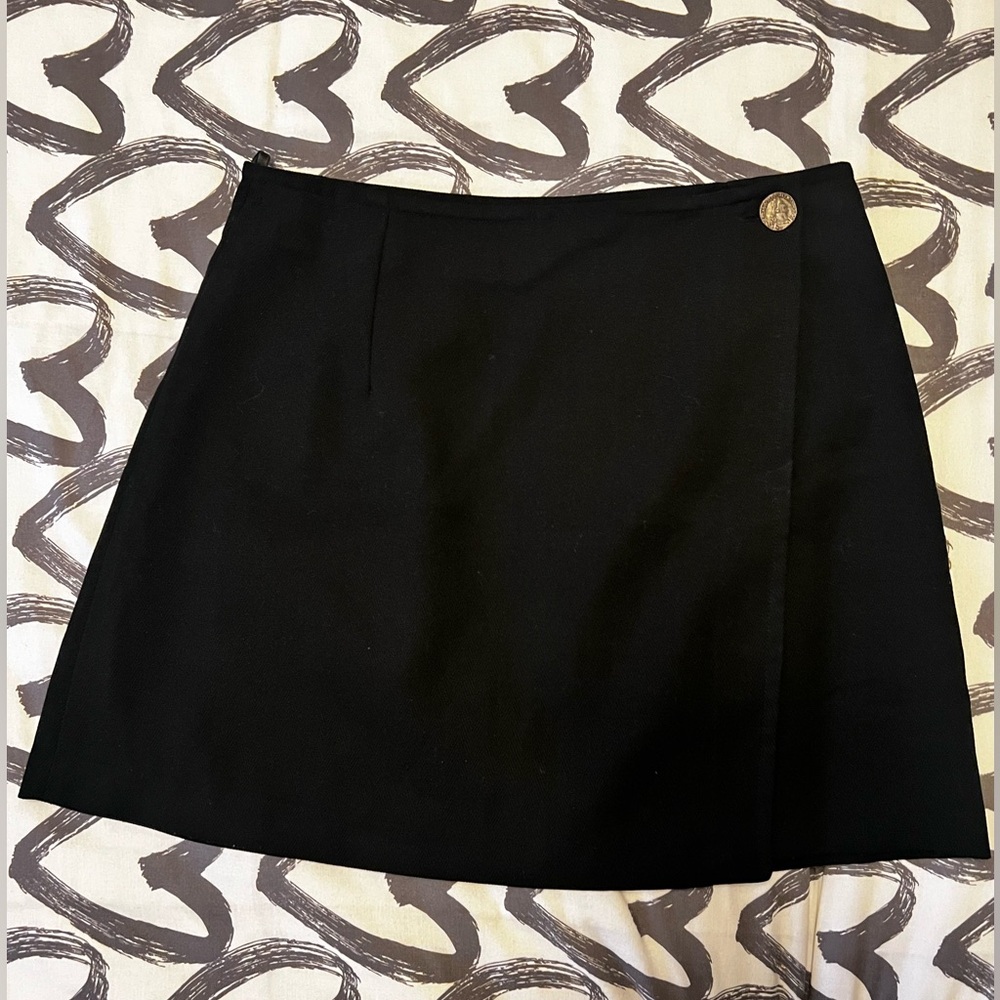 Black wrap mini skirt size 42